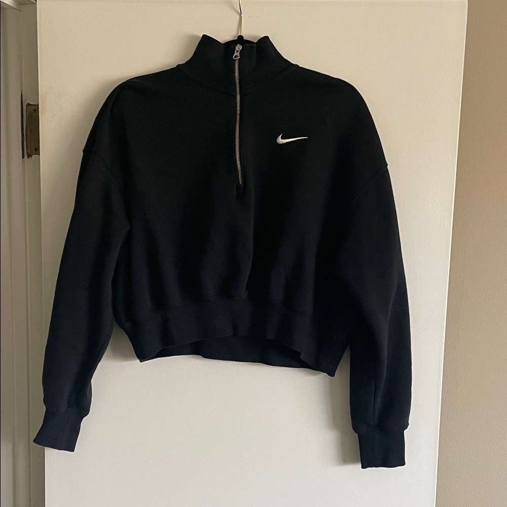 Nike Women's Black Cropped Half-Zip Sweatshirt